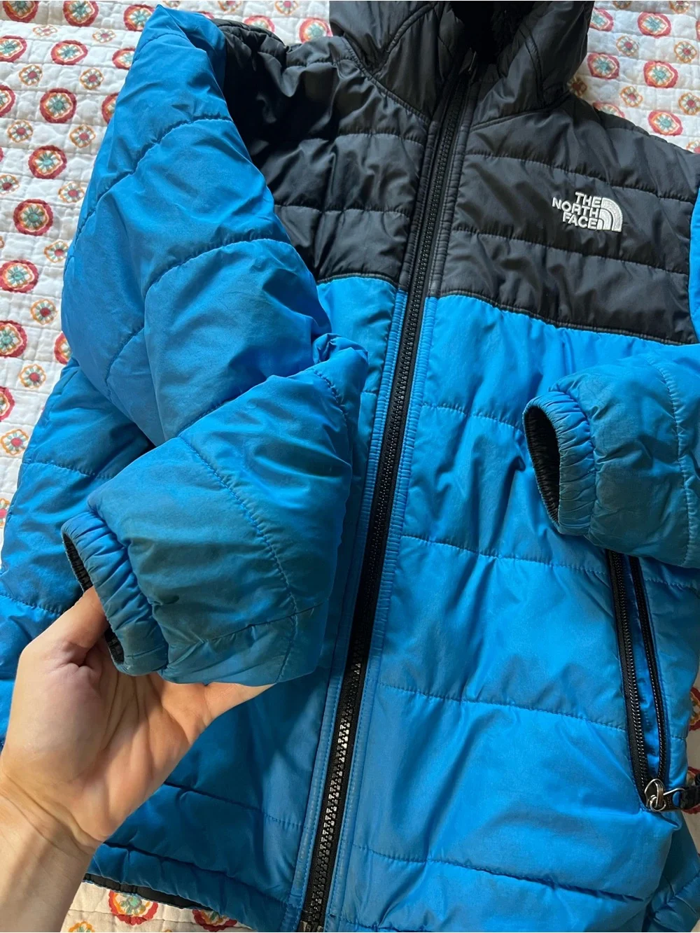 Boy’s Reversible The North Face Blue Black Fleece Puffer Coat size 10/12